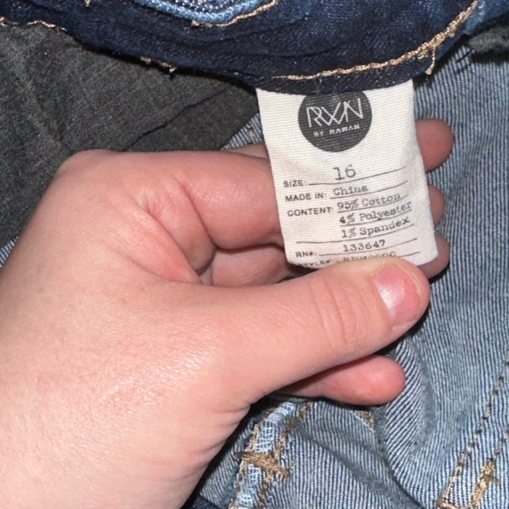 RWN BY RAWAN fit: curvy skinny size 16 really stretchy